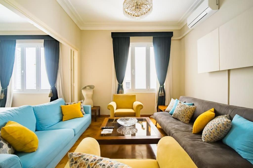 Emporikon Apartment Steps From Historic Center Atenas Exterior foto